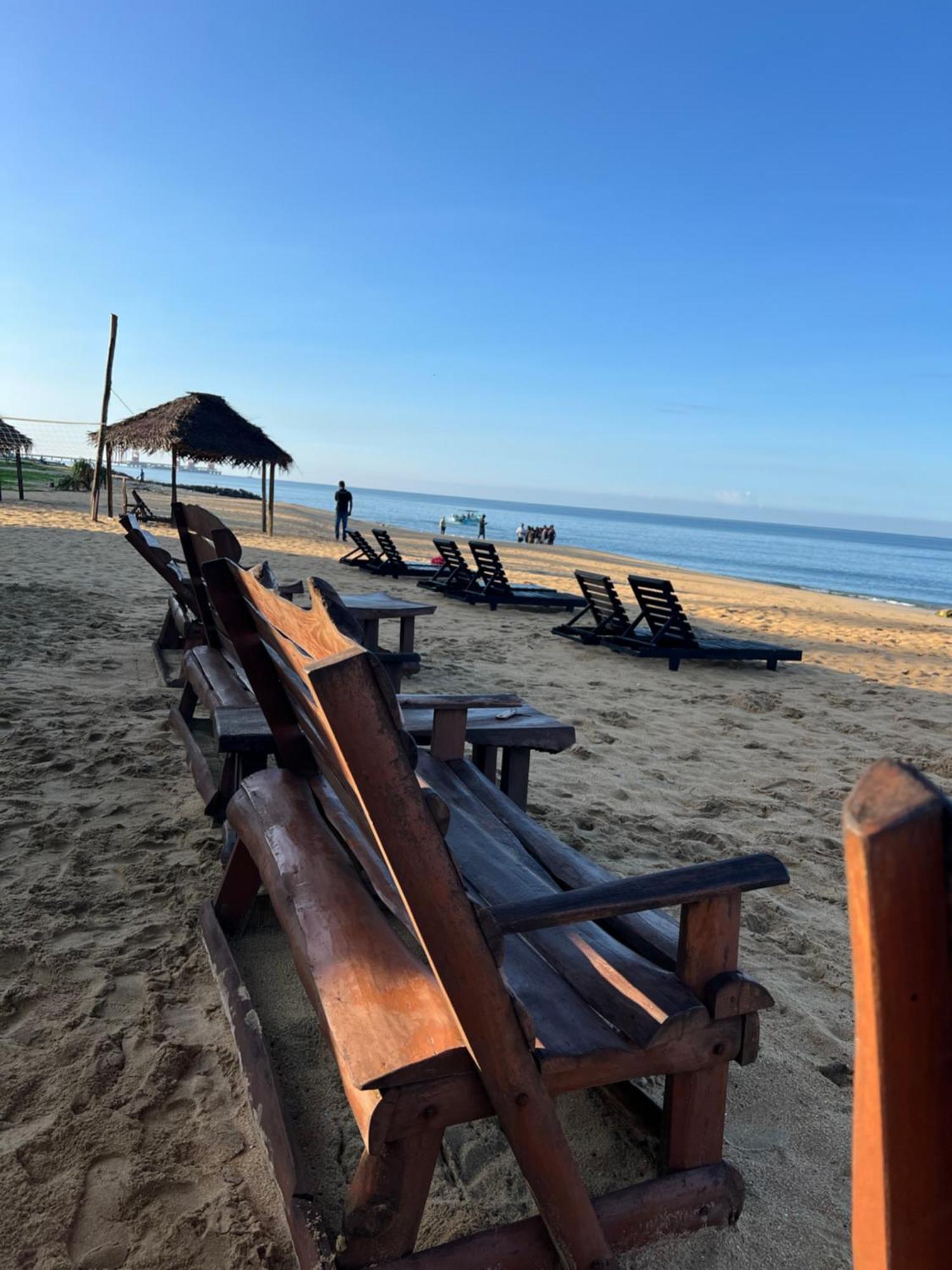 Omeesha Beach Hotel Kalpitiya Eksteriør billede