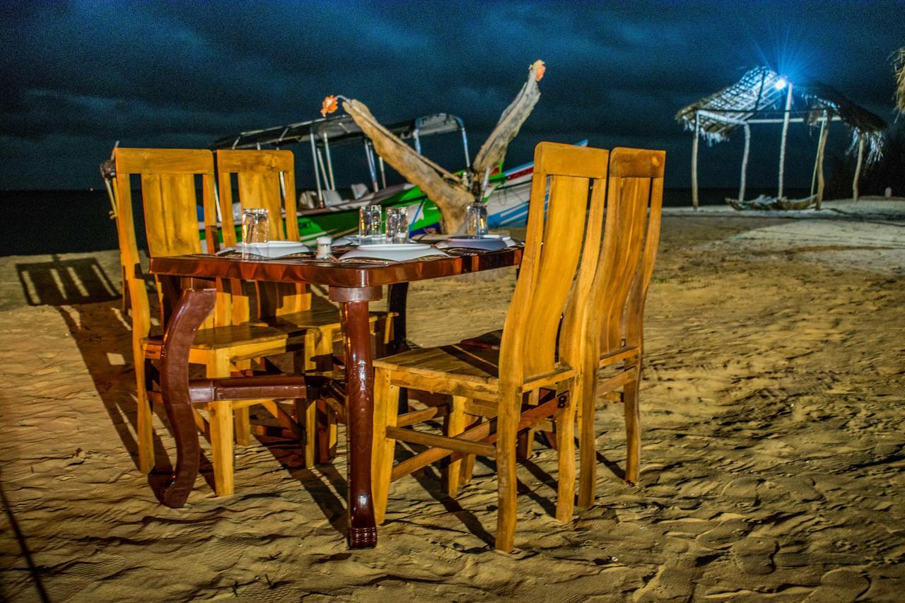 Omeesha Beach Hotel Kalpitiya Eksteriør billede