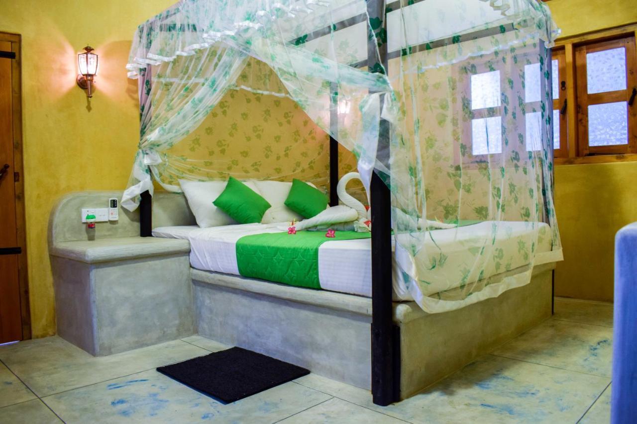 Omeesha Beach Hotel Kalpitiya Eksteriør billede