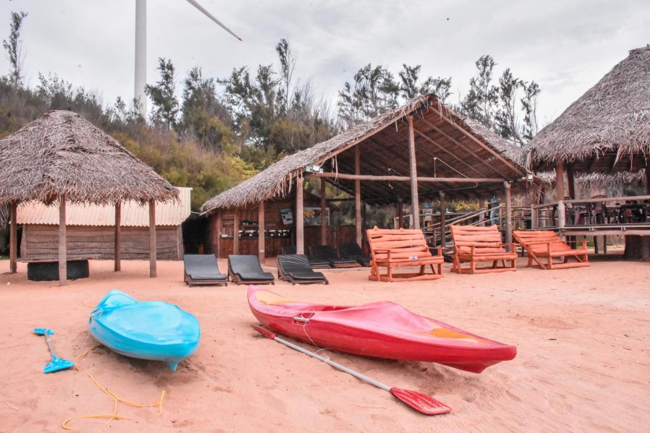 Omeesha Beach Hotel Kalpitiya Eksteriør billede